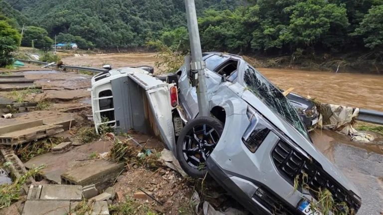 Koreya y’Epfo: Abantu 14 bamaze kwicwa n’inkangu n’imyuzure