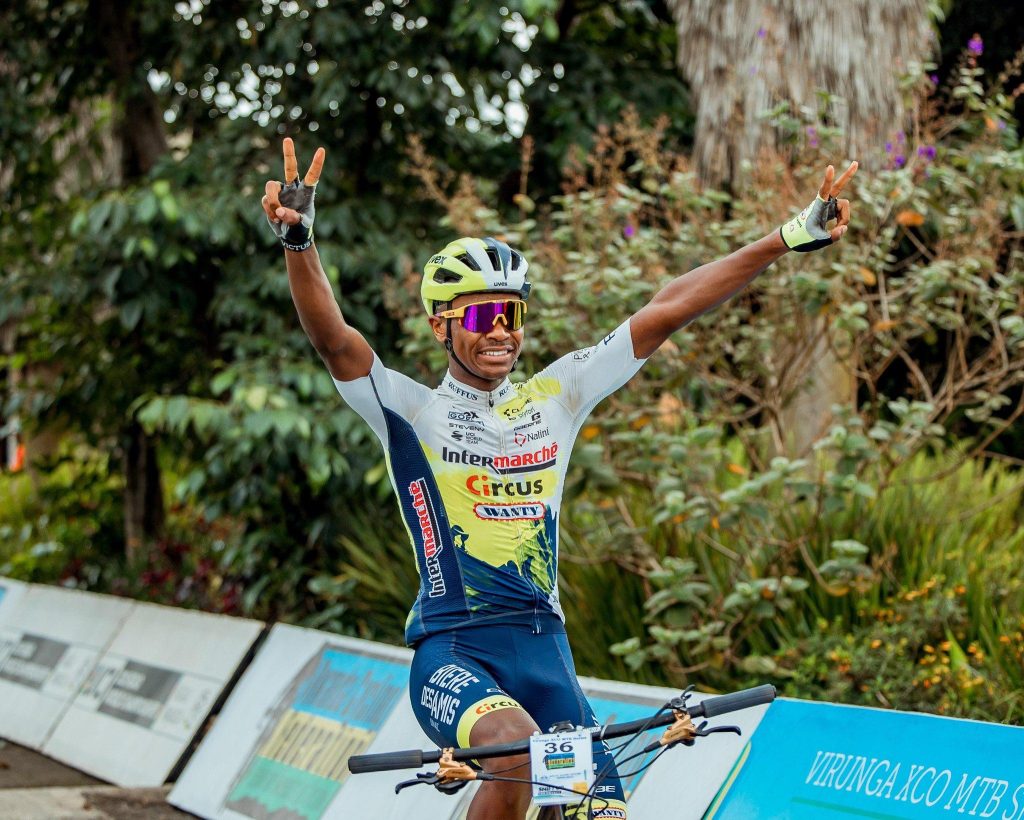 Kevin na Marthe begukanye ‘XCO Mountain Bike Series’ yakinwe bwa kabiri (Amafoto)