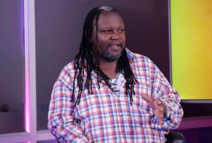 Ragga Dee yajyanye mu nkiko Mikie Wine amushinja kumwibira indirimbo