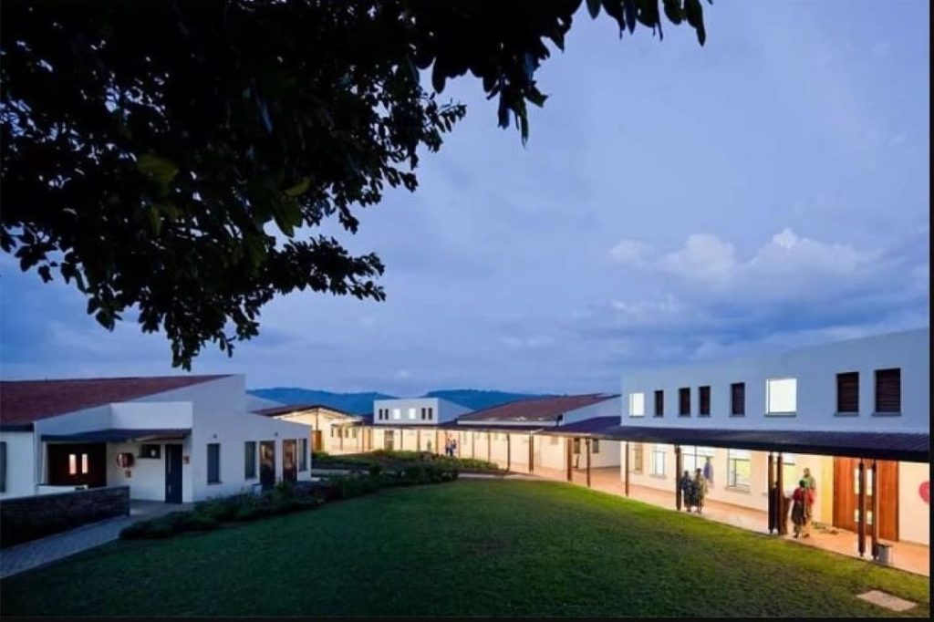 U Rwanda rugiye gufungura ibitaro 10 bya Kaminuza mu Ntara
