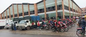 Abagana isoko ry’ibiribwa rya Musanze bishimira ko imiferege yaho yasanwe
