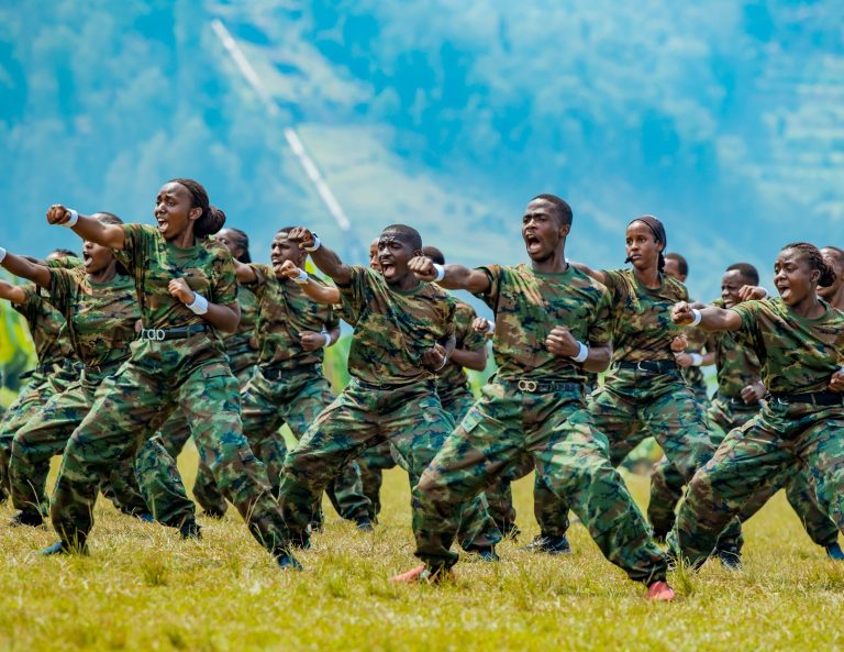 Dr Nsengiyumva yasabye Indangamirwa kwirinda kuba ibikoresho by’amahanga