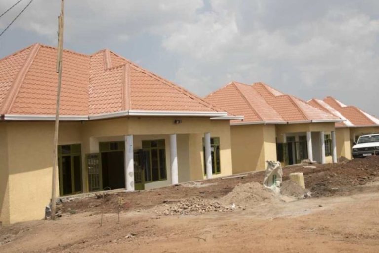 Mu mezi 2, gutanga ibyangombwa byo kubaka inzu zihariye bizasubukurwa