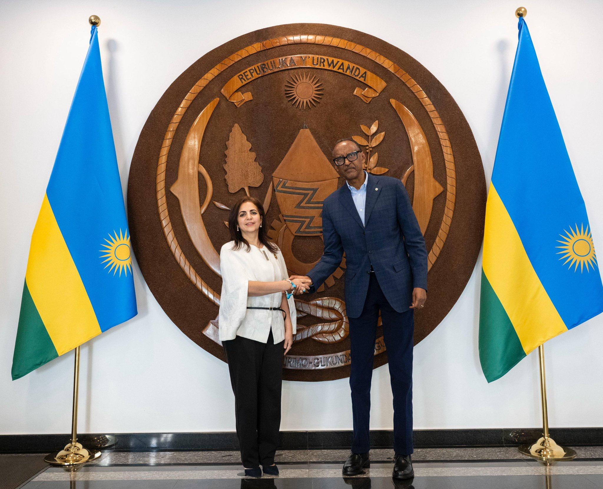 Perezida Kagame yasezeye kuri Ambasaderi wa Misiri, Nermine El Zawahry wasoje imirimo ye  