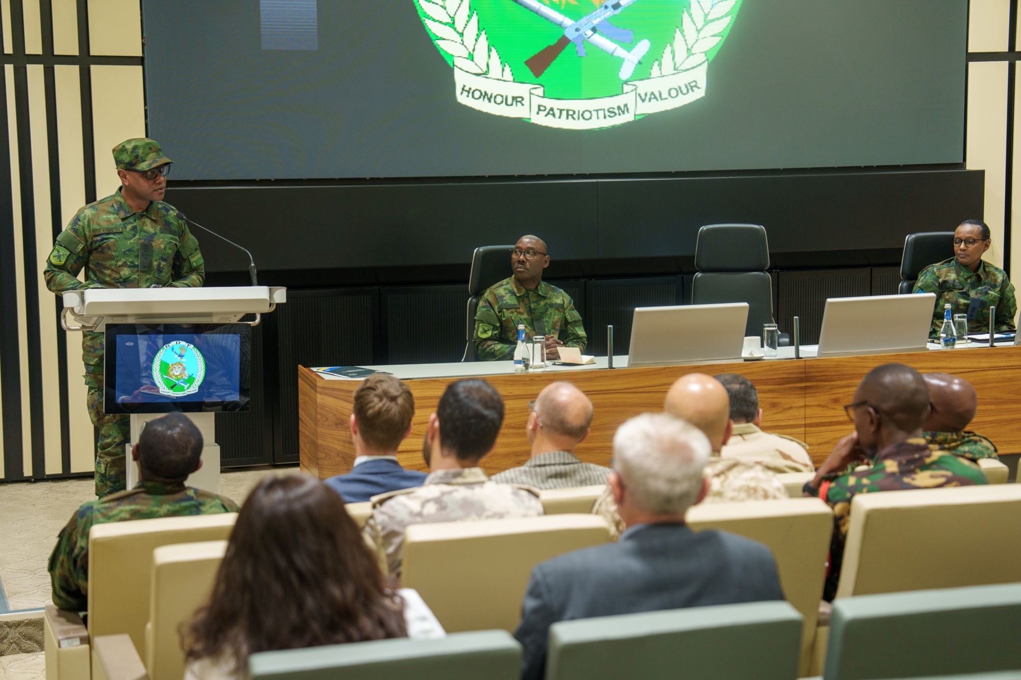 Ba ‘Defence Attachés’ basuye ingabo z’u Rwanda