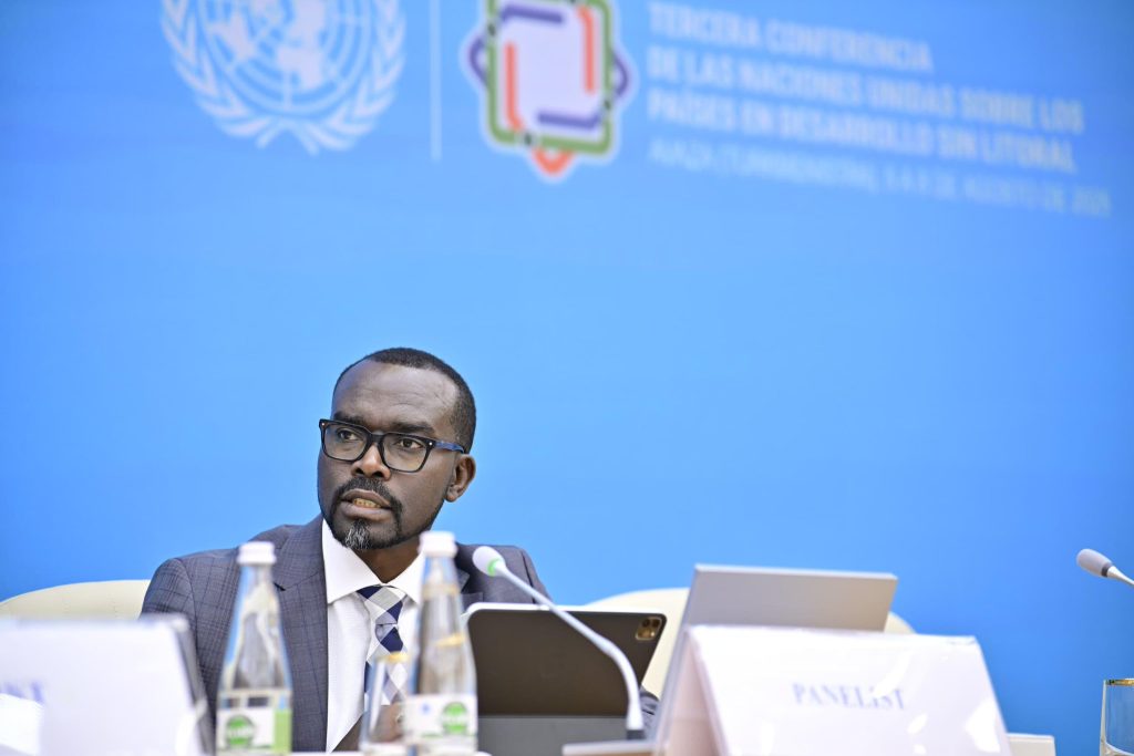 U Rwanda rwasabiye inkunga ibihugu bidakora ku nyanja bicyiyubaka