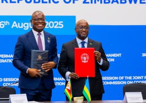 U Rwanda na Zimbabwe byasinyanye amasezerano mu nzego 5