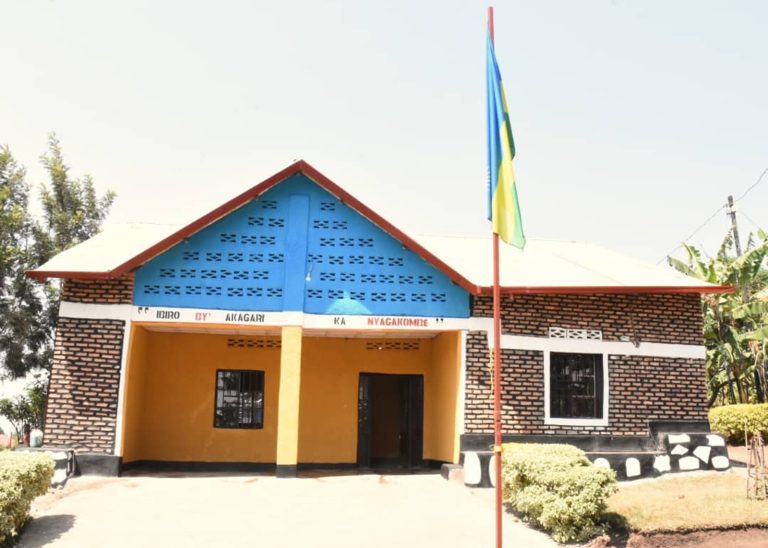 Gatsibo: Bakusanyije miliyoni 12 Frw bisanira ibiro by’Akagari