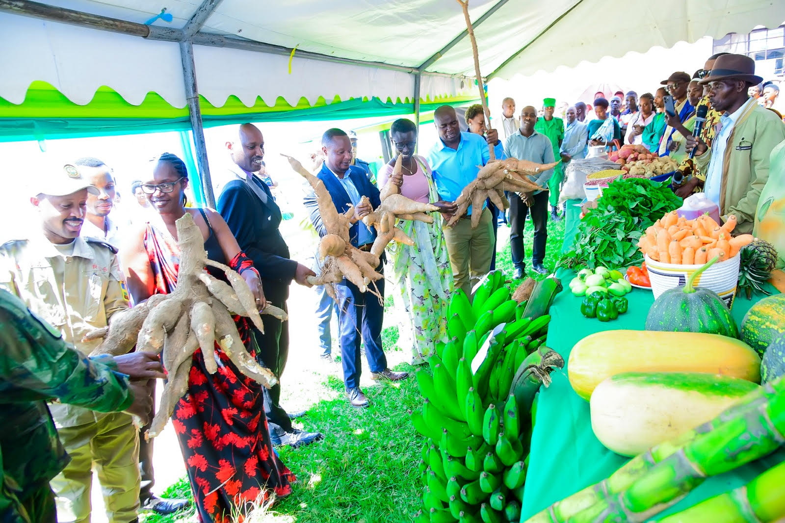 Muhanga: Umuganura wabasigiye umukoro wo kudasesagura no gukora cyane