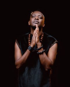 Jules Sentore yaganuje Abanyarwanda Alubumu yise Umudende