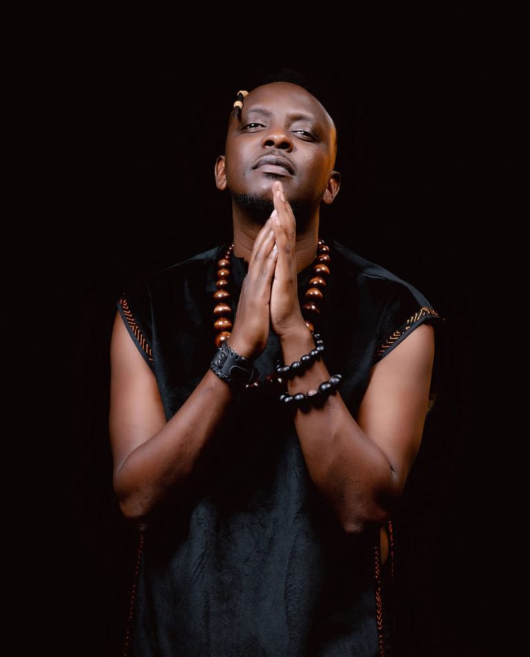 Jules Sentore yaganuje Abanyarwanda Alubumu yise Umudende
