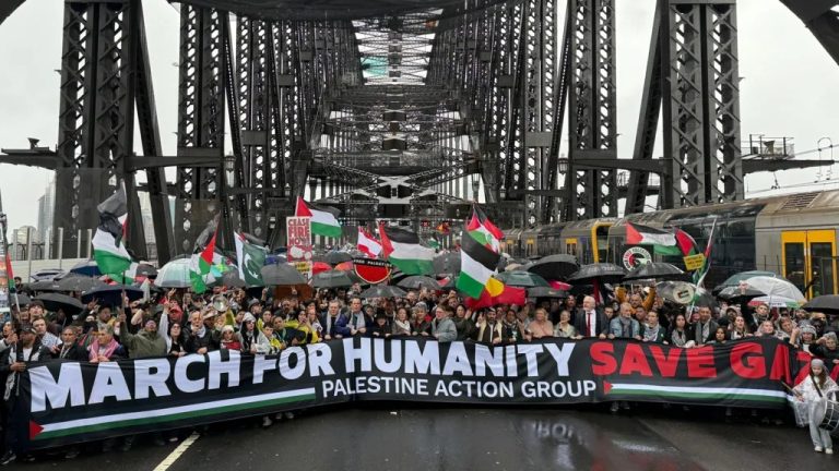 Australia: Abantu ibihumbi bigaragambije bamagana intambara ya Isiraheli muri Gaza