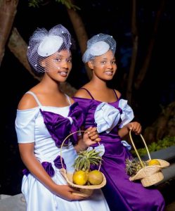 Alicia na Germaine bakora umuziki bisanzuye kubera ko se ari umujyanama wabo