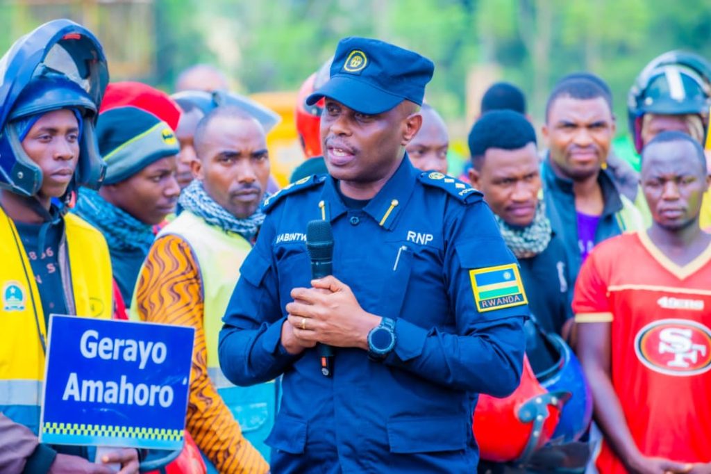 Kamonyi: Abamotari basabwe kurangwa n’imyitwarire yimakaza umutekano wo mu muhanda