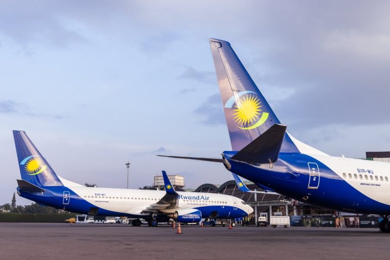 RwandAir yakiriye indege ebyiri zayo nshya za Boeing 737-800