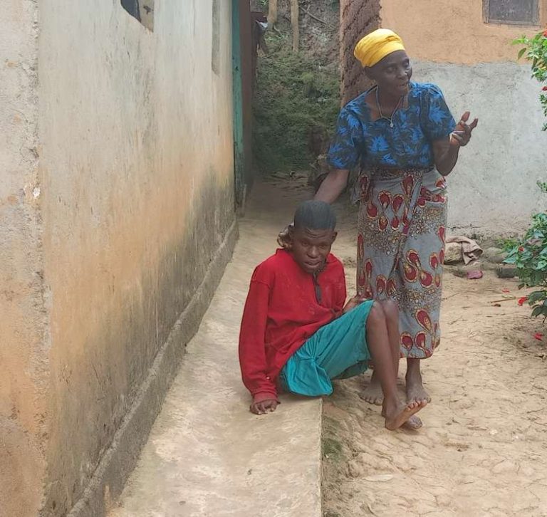 Rutsiro: Uwariwe amafaranga n’abapfumu arwaje igicuri arashima Leta yamugobotse