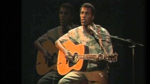 Niyomugabo Philemon yazirikanywe mu gitaramo cyo kumurika igitabo cya Tonzi