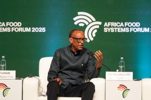 Mureke guhunga ibibazo- Perezida Kagame ahanura urubyiruko