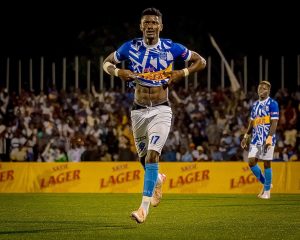 Ndikumana Asman yagaragaje ubuhanga, Rayon Sports yanyagiye Vipers