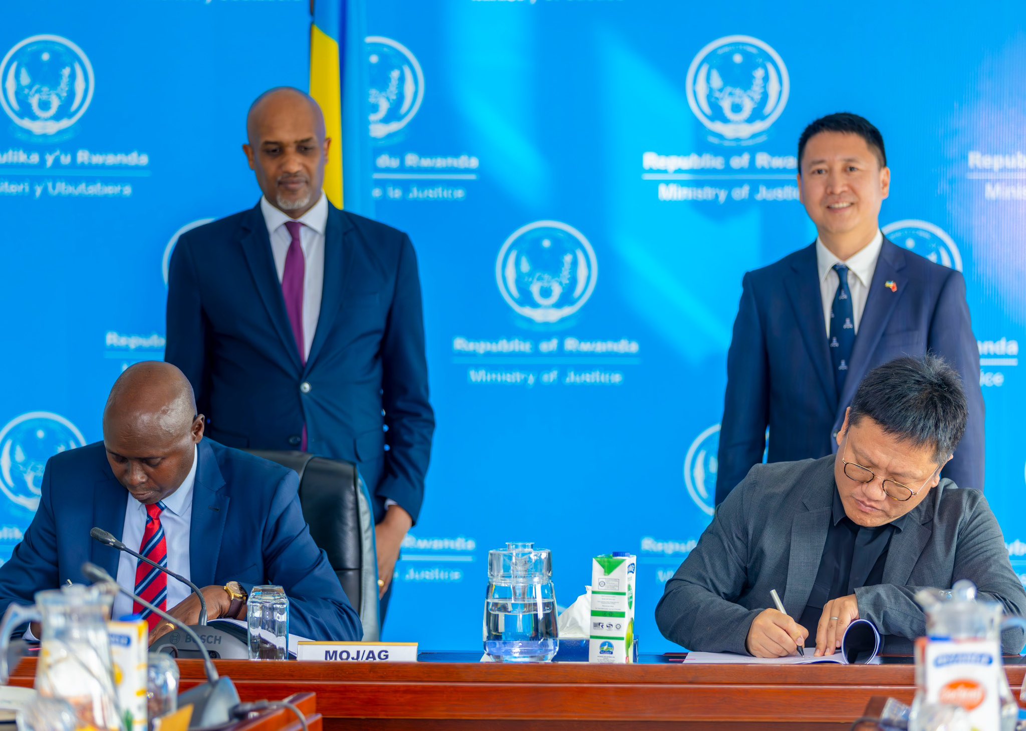 U Rwanda n’u Bushinwa basinyanye amasezerano y’ubufatanye mu by’ubutabera