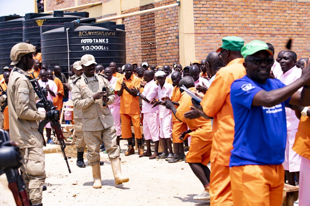 Komiseri Mukuru wa RCS yaburiye abagororwa bafite amayeri yo kwinjiza ibitemewe