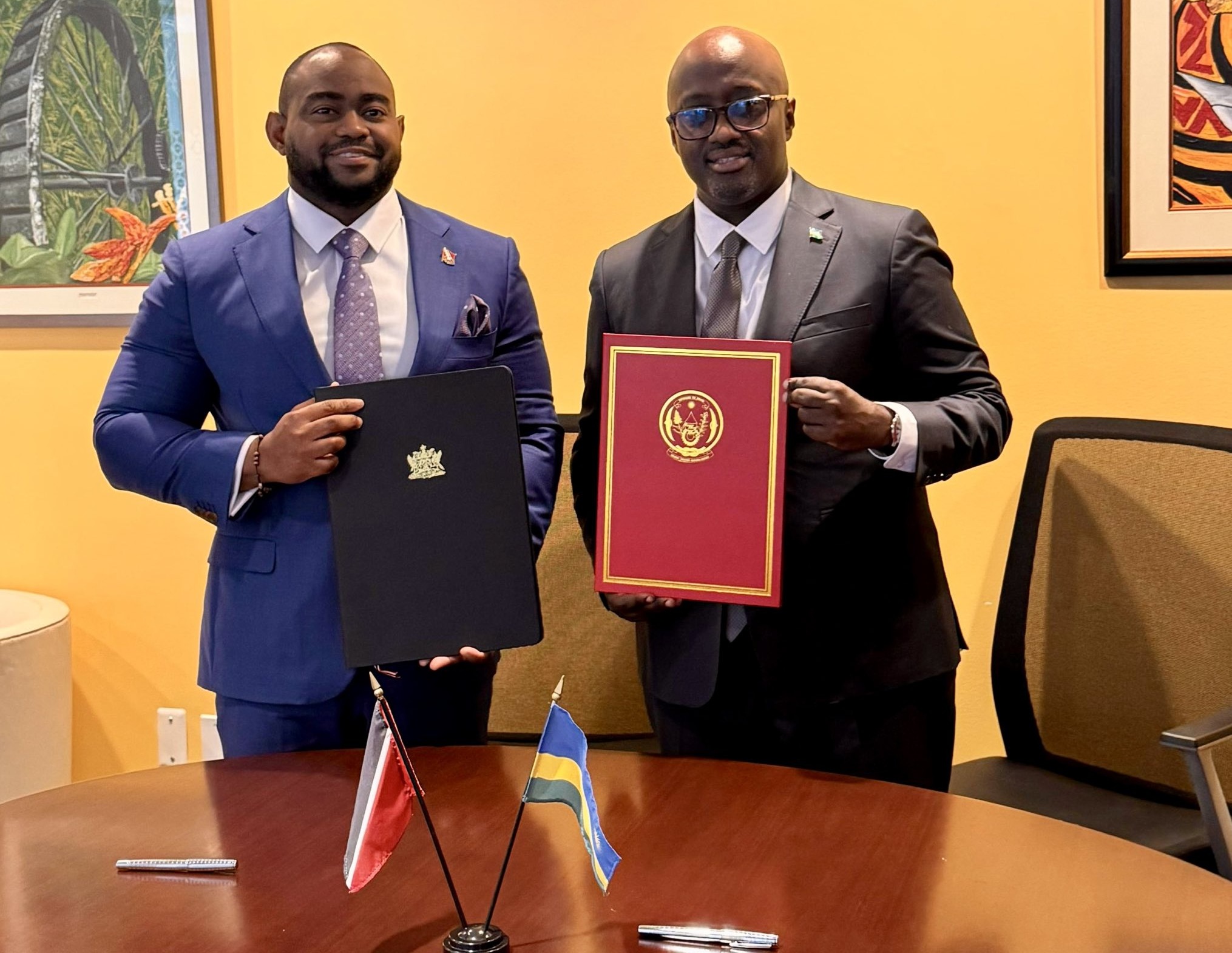 U Rwanda na Trinidad & Tobago byatangiye ubufatanye mu bwikorezi bw’indege