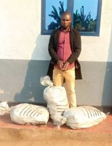 Burera: Polisi yafatanye umugabo ibilo bisaga 200 by’insinga z’amashanyarazi