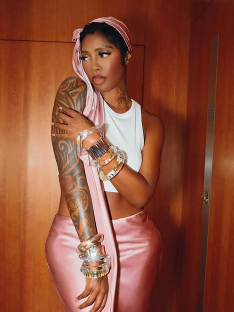 Tiwa Savage yatangaje impamvu yishushanyije ku mubiri