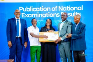 Abanyeshuri 89,1% batsinze ibizamini bya Leta bisoza ayisumbuye
