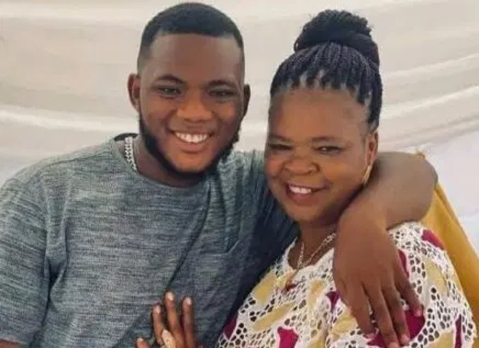 Umukinnyi wa filime Peju Ogunmola yapfushije umusore w’ikinege