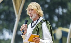 Michael Bay asanga ibirori byo Kwita Izina bisumba ibya ‘Super Bowl’