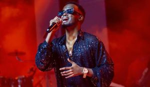 Peace Jolis yanyuzwe no kubona Minisitiri abyina indirimbo iri kuri Album ye