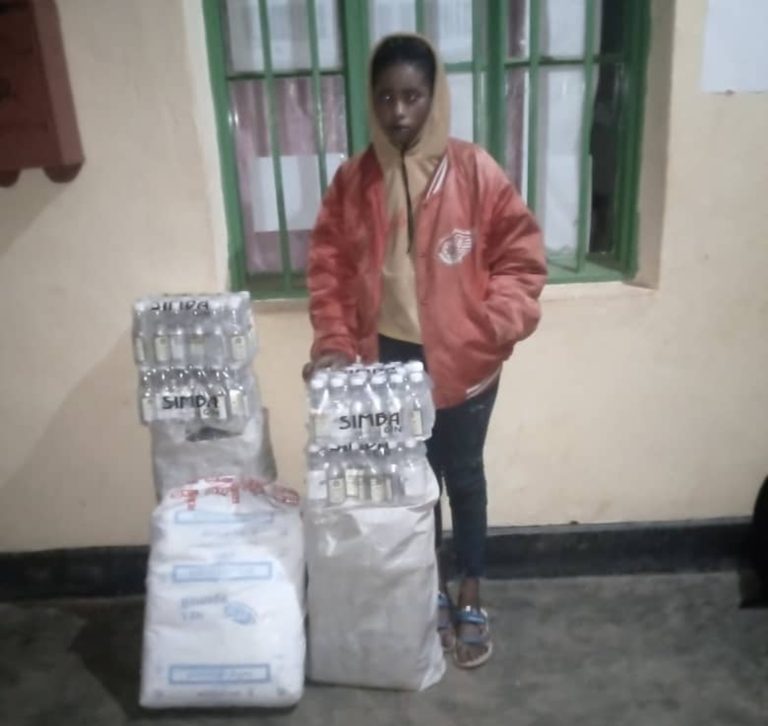Karongi: Yafatanywe amakarito 11 y’inzoga n’amashashi yakuye i Rubavu