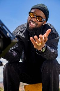 Eddy Kenzo yateye utwatsi igitekerezo cyo kugarura Bobi Wine ku rubyiniro