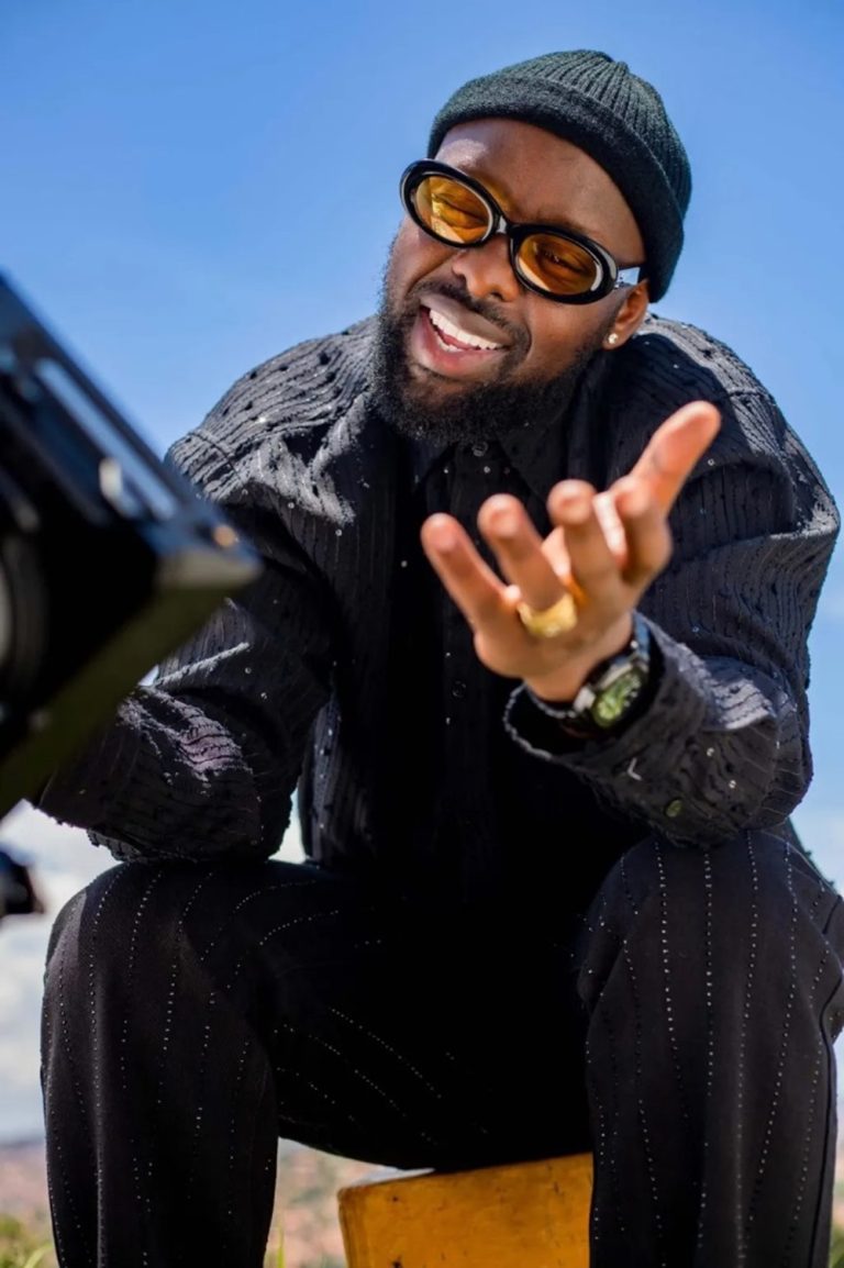 Eddy Kenzo yateye utwatsi igitekerezo cyo kugarura Bobi Wine ku rubyiniro