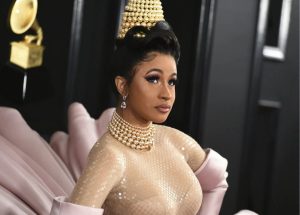 Cardi B yinubiye ibimwandikwaho bikurura imvururu n’impaka