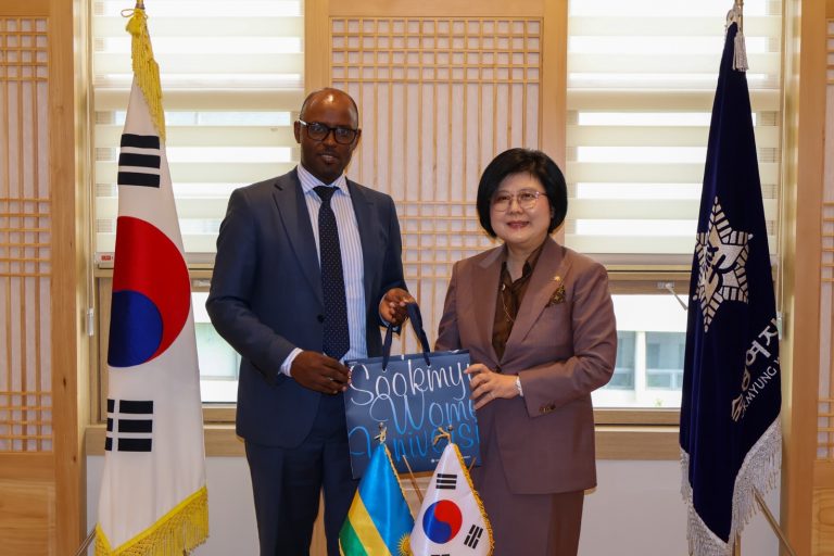 Kaminuza y’u Rwanda n’iya Korea y’Epfo byemeje guteza imbere ubushakashatsi