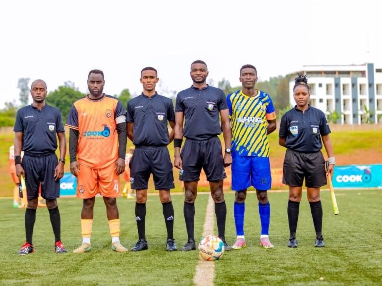FERWAFA yahagaritse abasifuzi 2 bayoboye umukino wa Bugesera FC na AS Muhanga&nbsp;