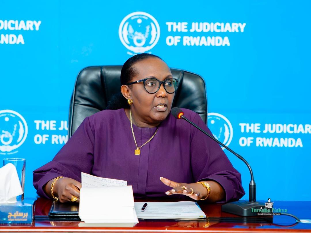 Urukiko rw’Ikirenga rwakebuye abanyamakuru baca imanza mu nkuru