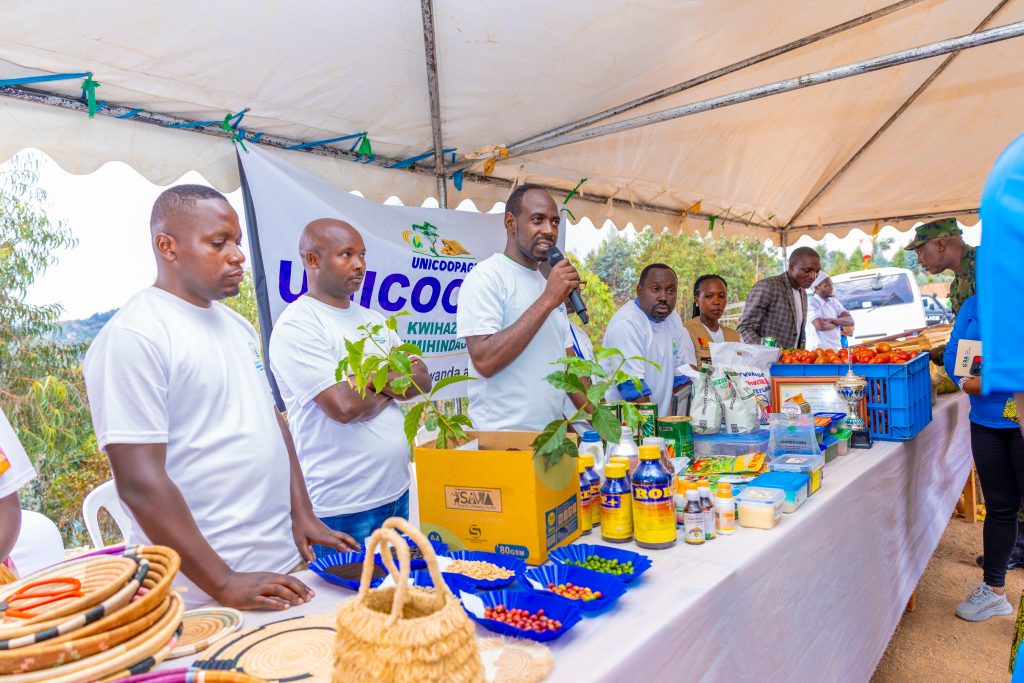 Nyamagabe: Impunzi z’Abanyekongo zirasaba Leta aho kwagurira ubworozi&nbsp;
