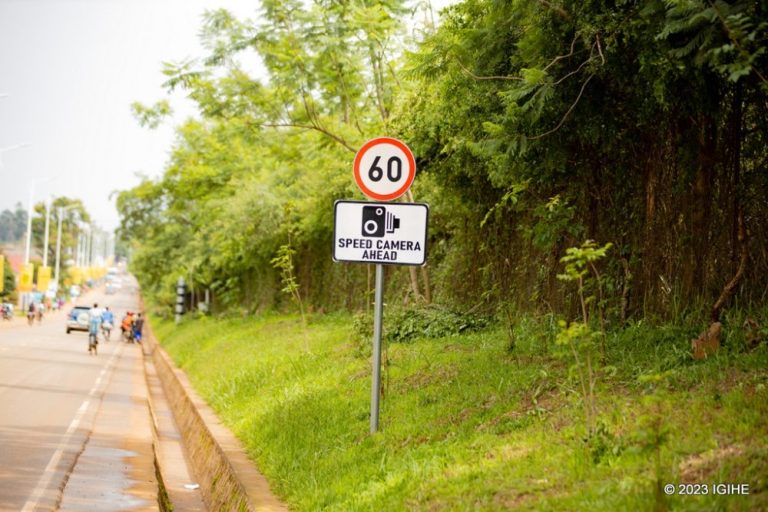 RTDA yatahuye ibyapa 668 mu mihanda biri ahadakwiye
