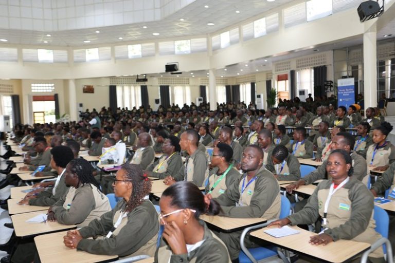 ‘Uburinganire ni inyungu rusange, si intambara y’abagabo n’abagore’