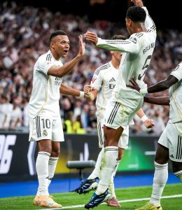 Kera kabaye Real Madrid yongeye gutsinda FC Barcelone (Amafoto)