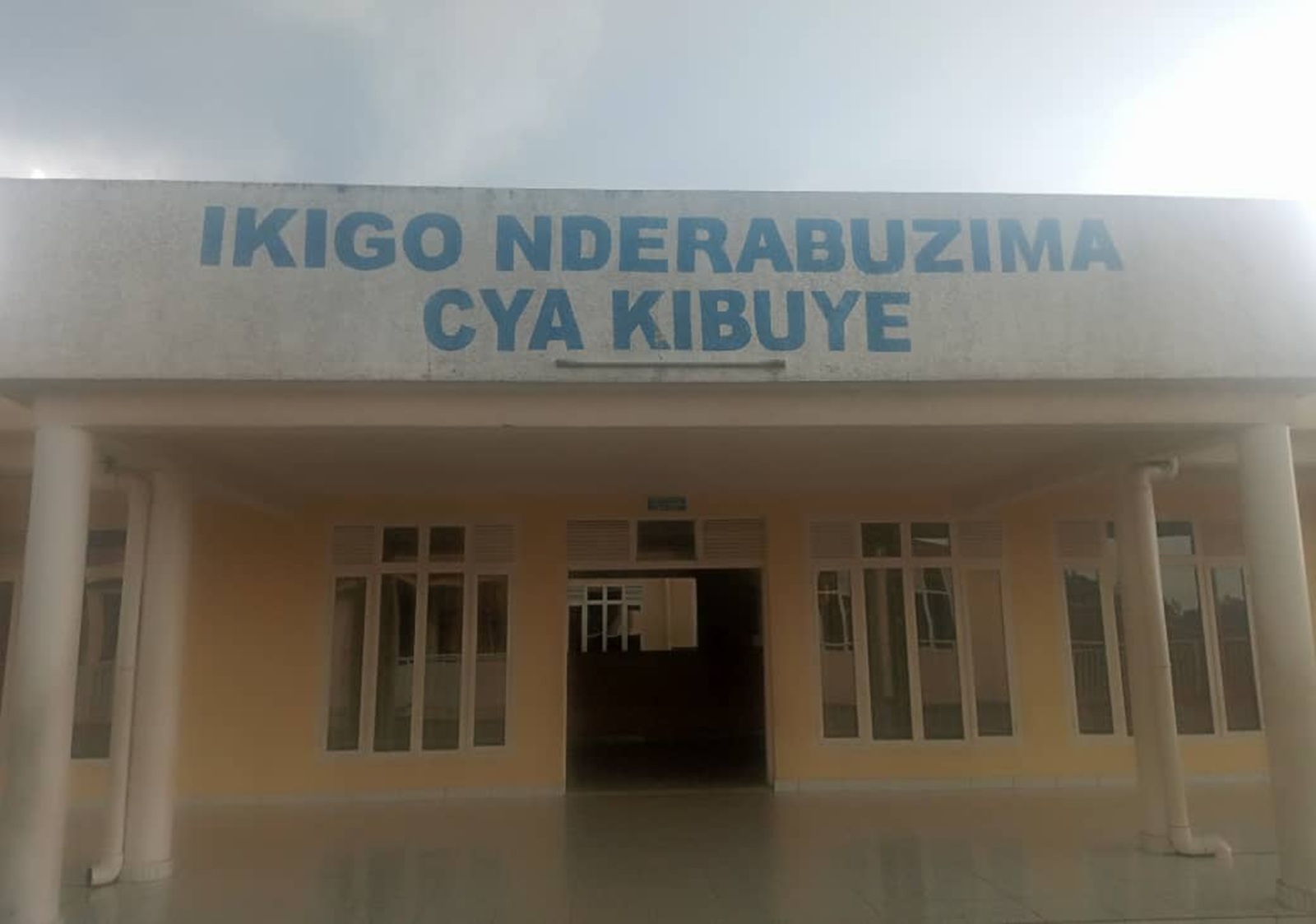 Karongi: Yakuriyemo inda mu bwiherero bw’ikigo nderabuzima