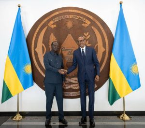 Perezida Kagame yihanganishije Kenya yapfushije Raila Odinga&nbsp;
