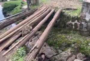 Musanze: Nyange barasaba gusanirwa ikiraro kimaze imyaka 20 kibangamiye imigenderanire
