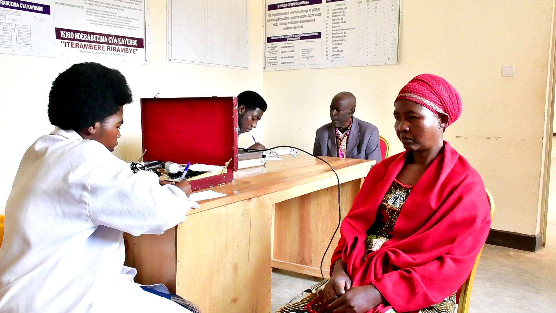 Kamonyi: Begerejwe ivururo ntibakijya kwivuza mu karere ka Muhanga
