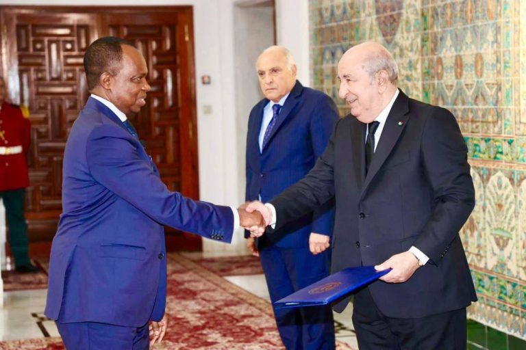 Amb. Vincent Karega yatanze impapuro zo guhagararira u Rwanda muri Algérie