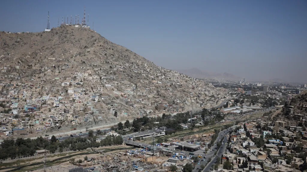 Afghanistan yashinje Pakistan kuyivogera ikagaba ibitero ku butaka bwayo