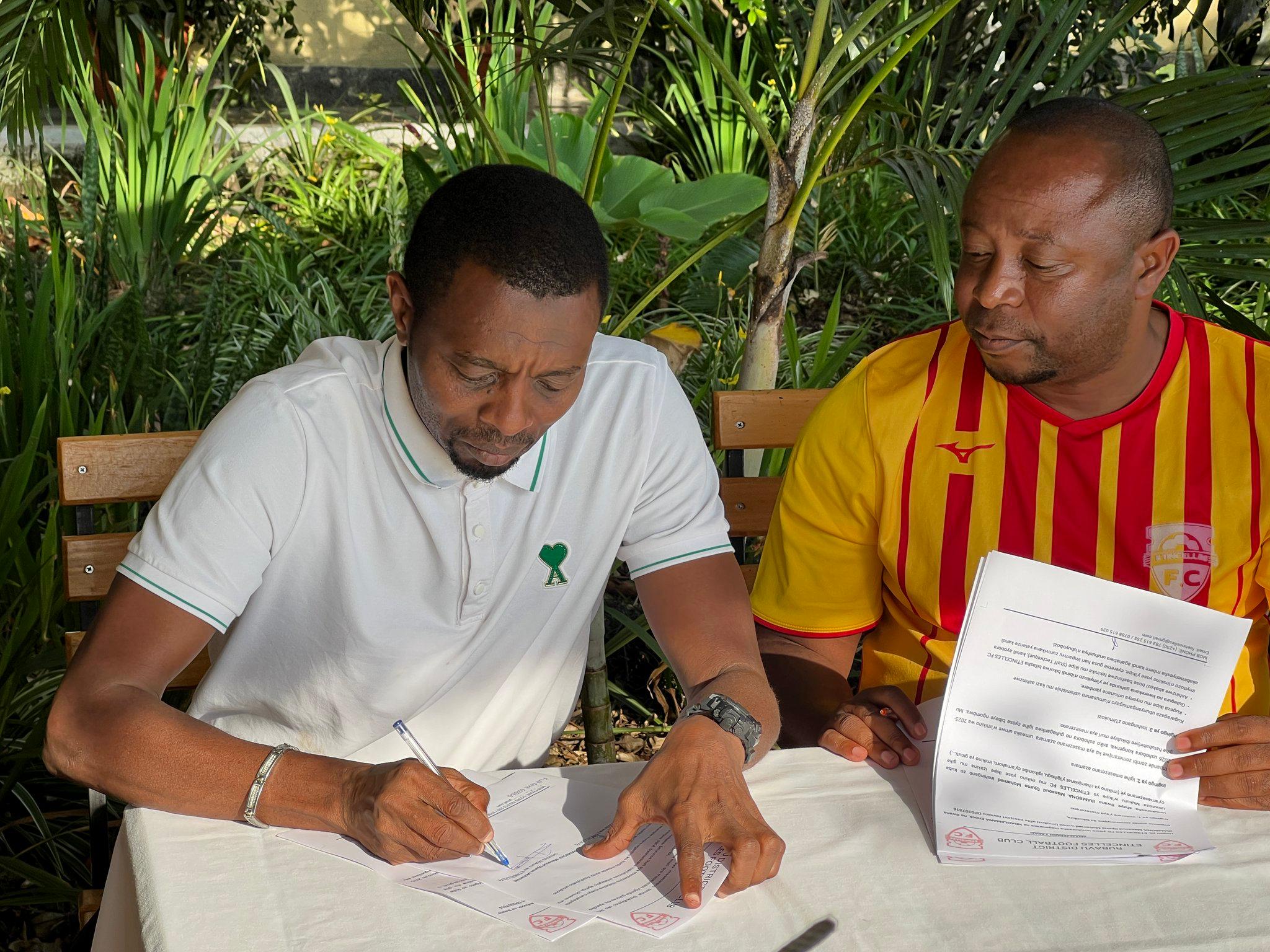 Masudi Djuma yagizwe Umutoza mushya wa Etincelles FC